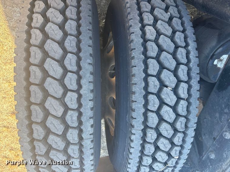 image for item EF6162 2007 Peterbilt 379 semi truck