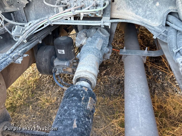 image for item EF6163 2018 Kenworth T680 semi truck