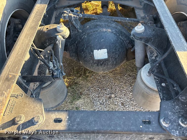 image for item EF6163 2018 Kenworth T680 semi truck