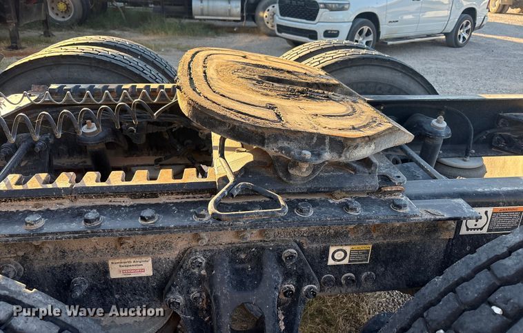 image for item EF6163 2018 Kenworth T680 semi truck