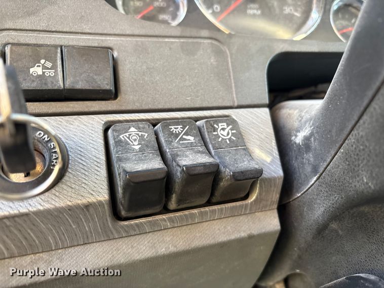 image for item EF6163 2018 Kenworth T680 semi truck