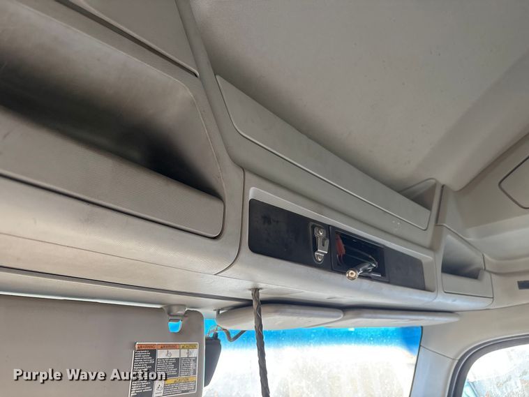 image for item EF6163 2018 Kenworth T680 semi truck