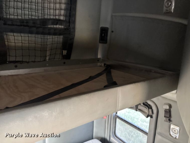 image for item EF6163 2018 Kenworth T680 semi truck