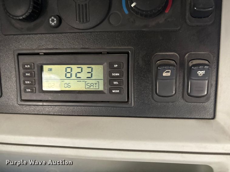 image for item EF6163 2018 Kenworth T680 semi truck