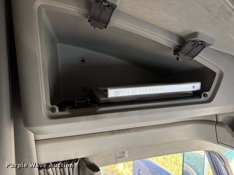 image for item EF6163 2018 Kenworth T680 semi truck