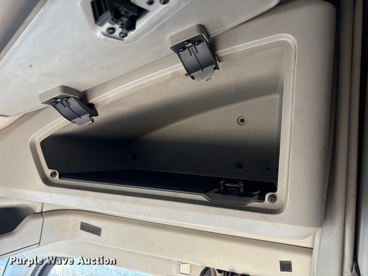 image for item EF6163 2018 Kenworth T680 semi truck