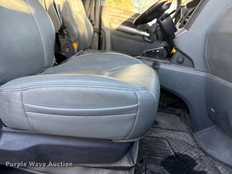 image for item EF6163 2018 Kenworth T680 semi truck