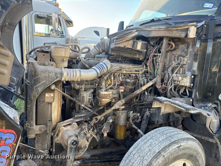 image for item EF6163 2018 Kenworth T680 semi truck