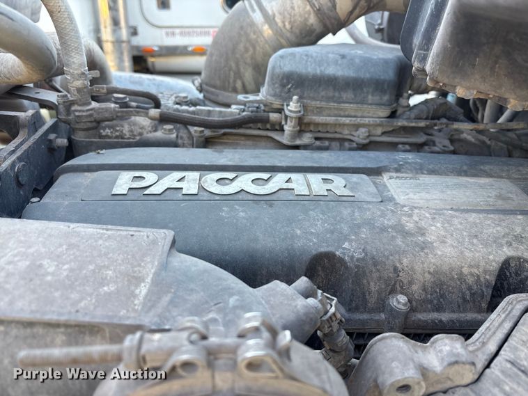 image for item EF6163 2018 Kenworth T680 semi truck