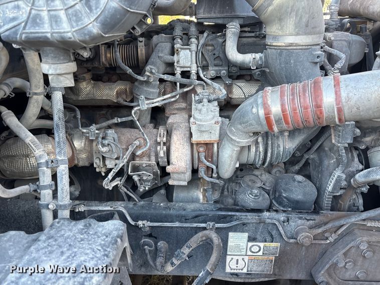 image for item EF6163 2018 Kenworth T680 semi truck