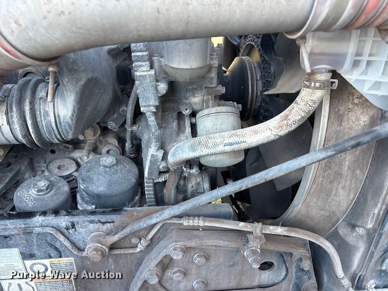 image for item EF6163 2018 Kenworth T680 semi truck