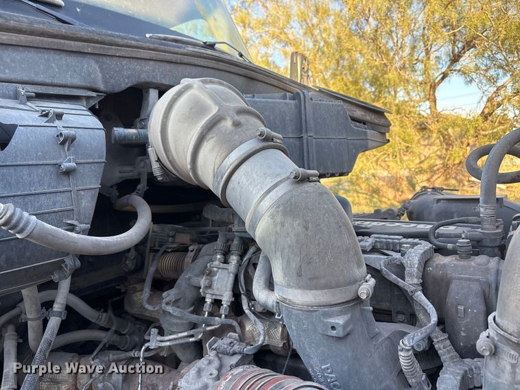 image for item EF6163 2018 Kenworth T680 semi truck