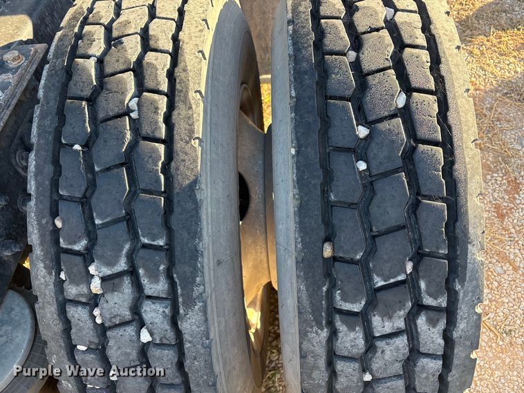 image for item EF6163 2018 Kenworth T680 semi truck