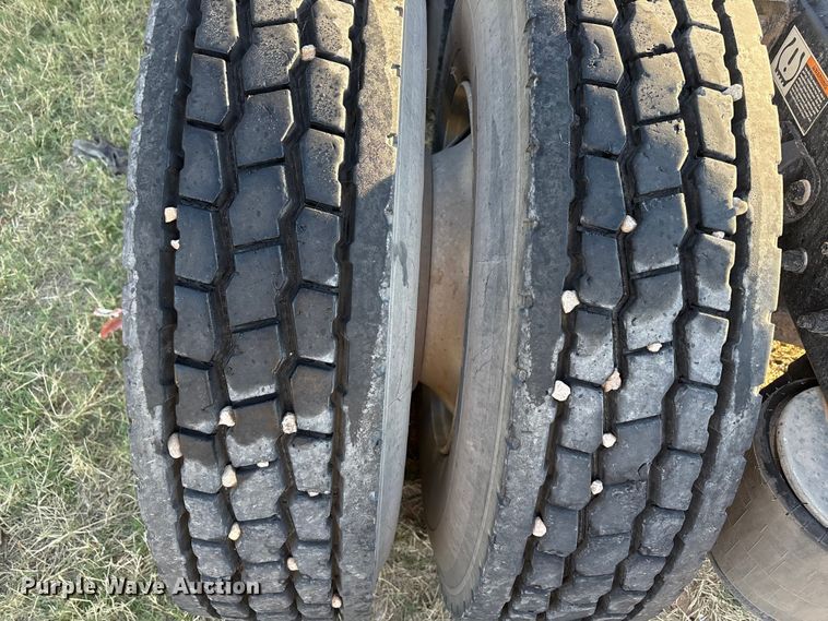 image for item EF6163 2018 Kenworth T680 semi truck