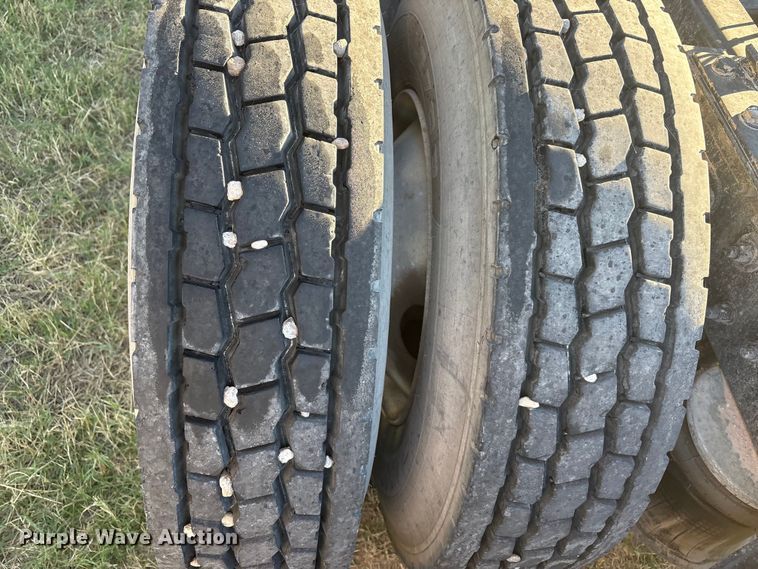 image for item EF6163 2018 Kenworth T680 semi truck