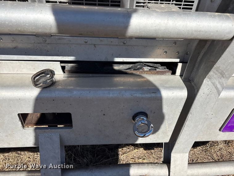 image for item EF6180 2007 Peterbilt 379 semi truck