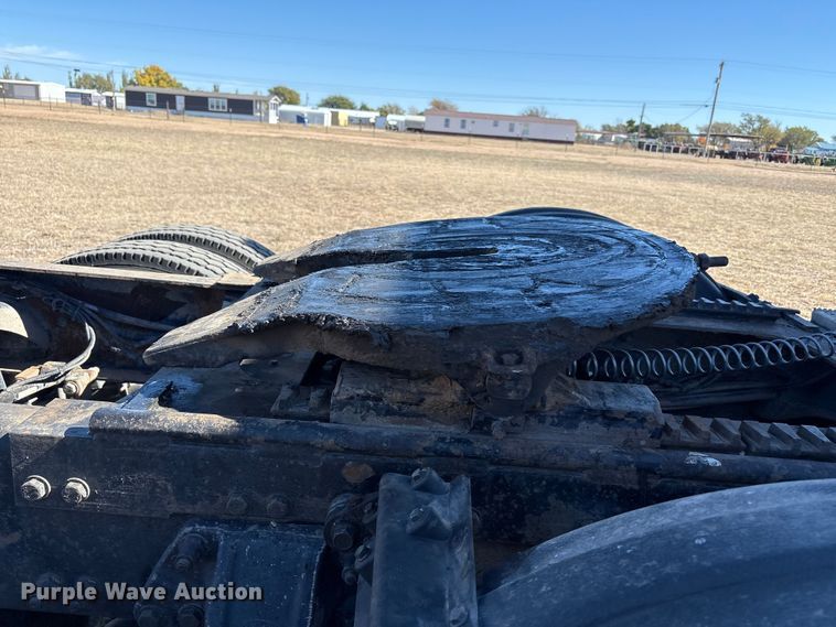 image for item EF6180 2007 Peterbilt 379 semi truck