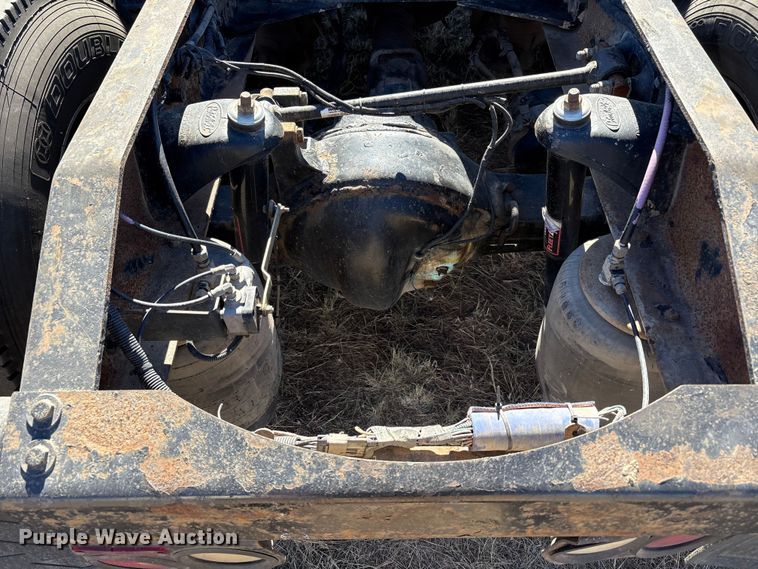 image for item EF6180 2007 Peterbilt 379 semi truck