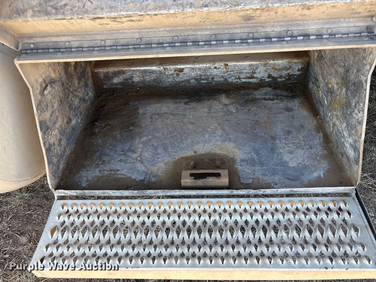 image for item EF6180 2007 Peterbilt 379 semi truck