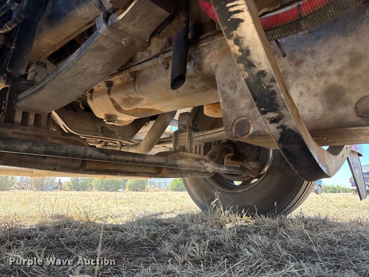 image for item EF6180 2007 Peterbilt 379 semi truck