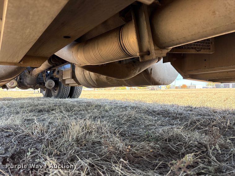 image for item EF6180 2007 Peterbilt 379 semi truck