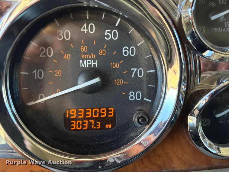 image for item EF6180 2007 Peterbilt 379 semi truck