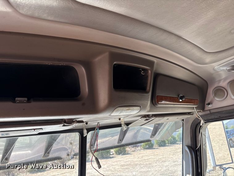 image for item EF6180 2007 Peterbilt 379 semi truck