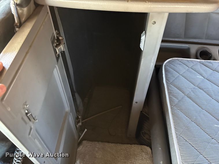 image for item EF6180 2007 Peterbilt 379 semi truck