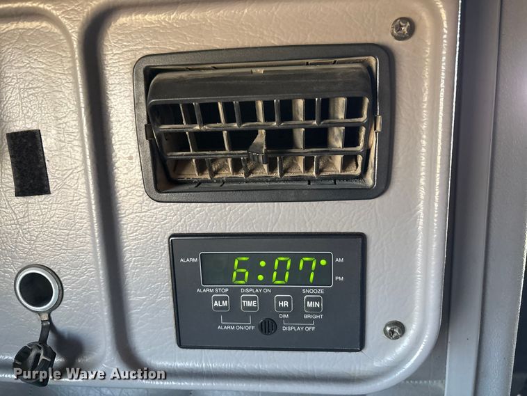 image for item EF6180 2007 Peterbilt 379 semi truck