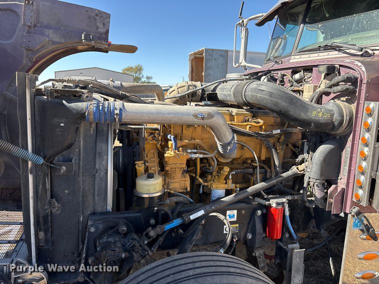 image for item EF6180 2007 Peterbilt 379 semi truck