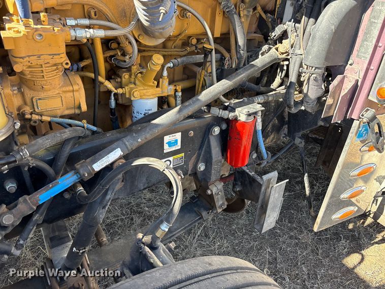 image for item EF6180 2007 Peterbilt 379 semi truck