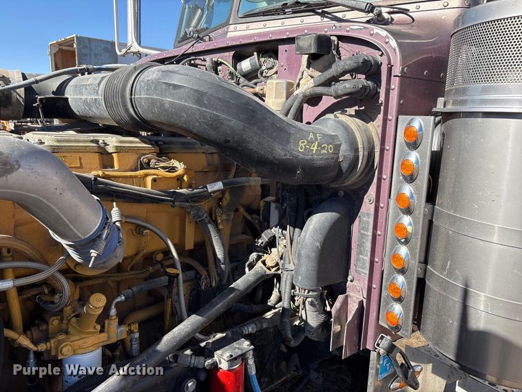 image for item EF6180 2007 Peterbilt 379 semi truck