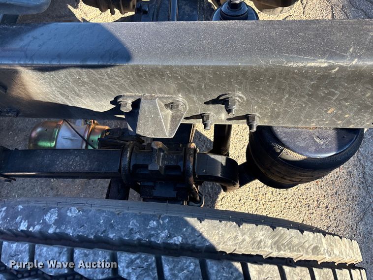 image for item EF6183 2019 Kenworth T680 semi truck