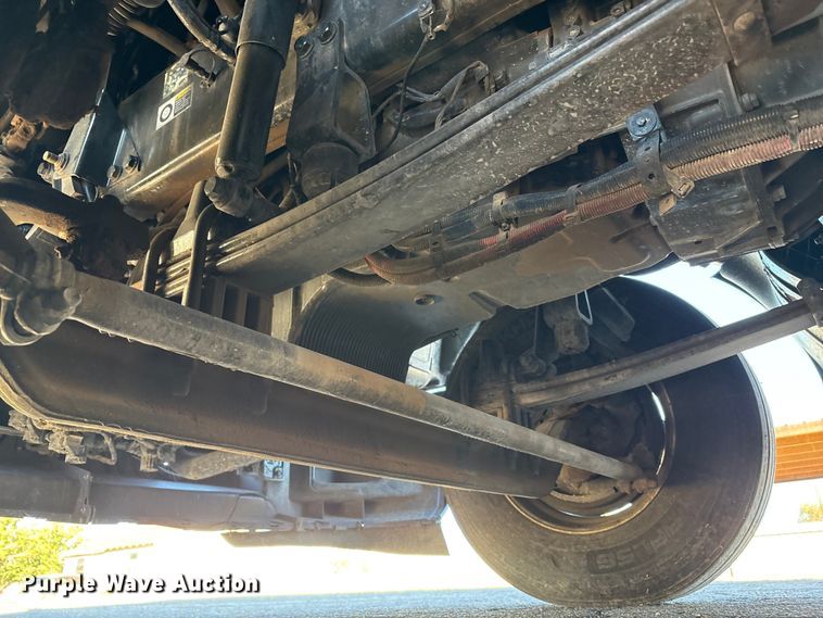 image for item EF6183 2019 Kenworth T680 semi truck