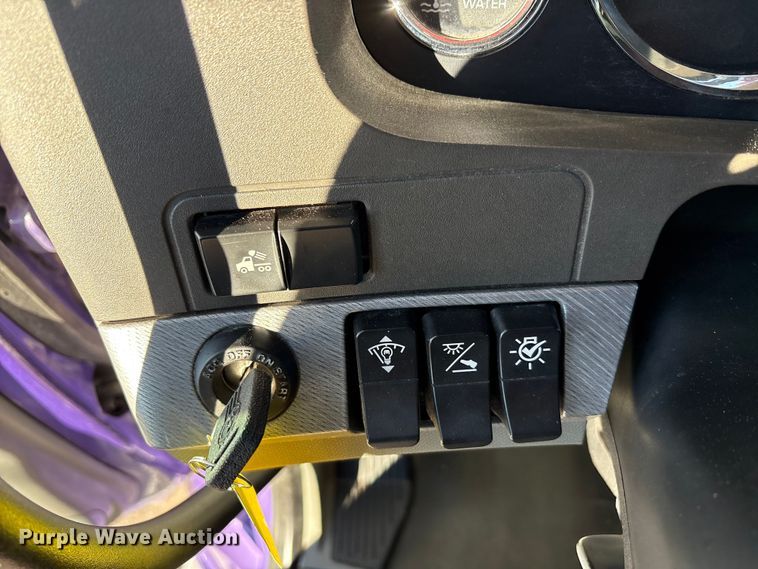 image for item EF6183 2019 Kenworth T680 semi truck