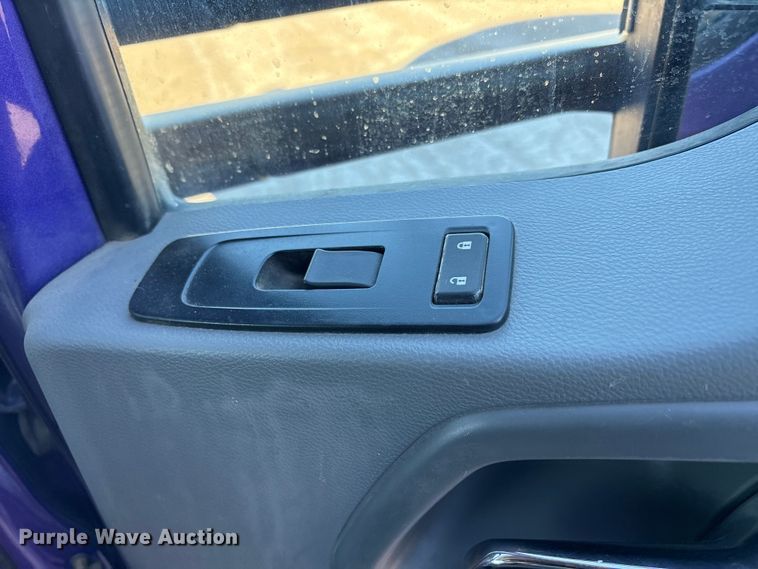 image for item EF6183 2019 Kenworth T680 semi truck