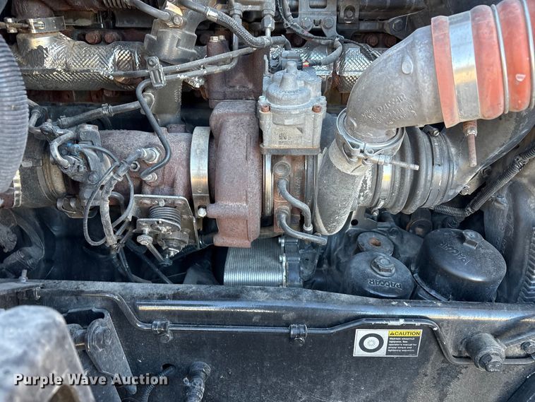 image for item EF6183 2019 Kenworth T680 semi truck