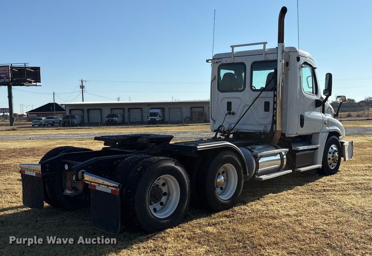 CAMIóN 2015 FREIGHTLINER
