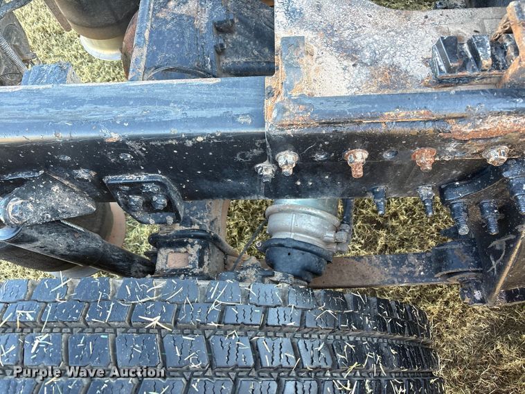 image for item EF6188 2015 Freightliner Cascadia 125 semi truck