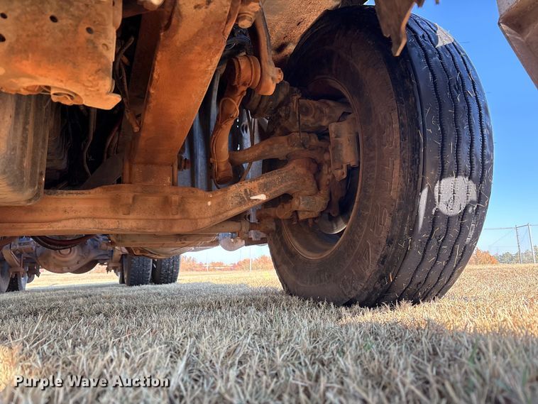 image for item EF6188 2015 Freightliner Cascadia 125 semi truck