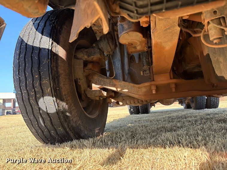 image for item EF6188 2015 Freightliner Cascadia 125 semi truck