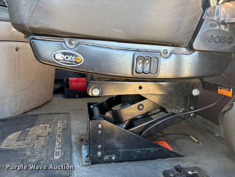 image for item EF6188 2015 Freightliner Cascadia 125 semi truck