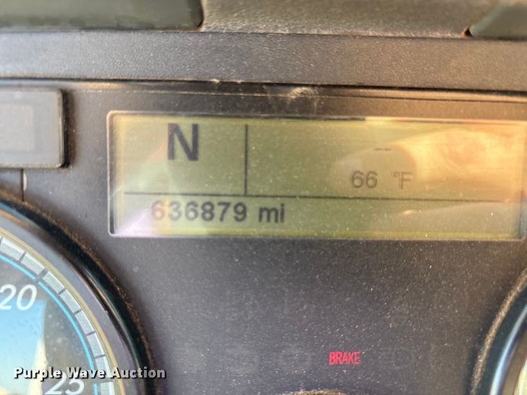 image for item EF6188 2015 Freightliner Cascadia 125 semi truck