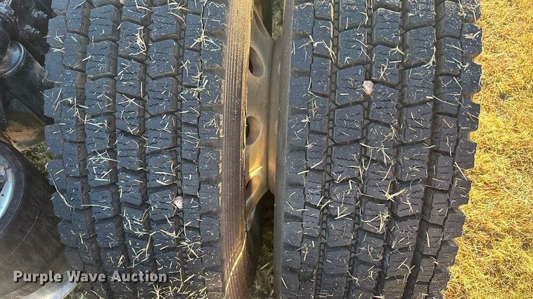 image for item EF6188 2015 Freightliner Cascadia 125 semi truck