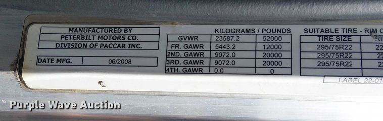 image for item EG1679 2009 Peterbilt 384 semi truck