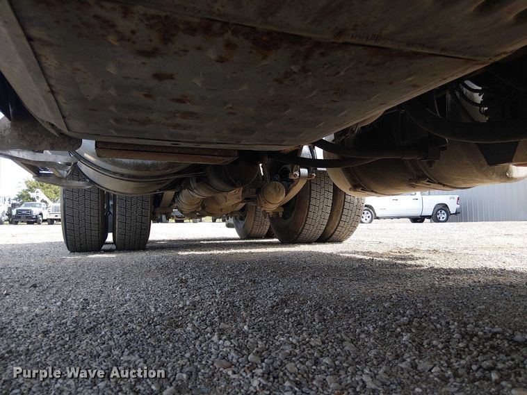 image for item EG1680 2018 Freightliner SD122 semi truck