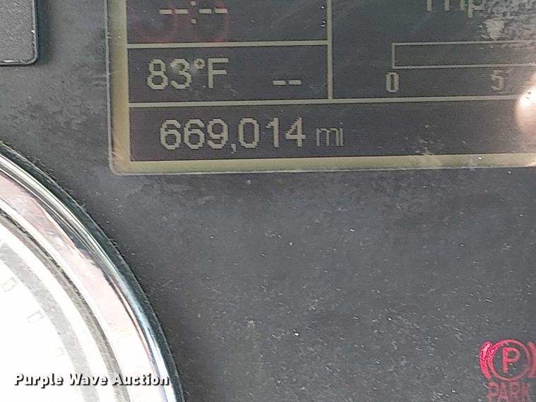 image for item EG1680 2018 Freightliner SD122 semi truck