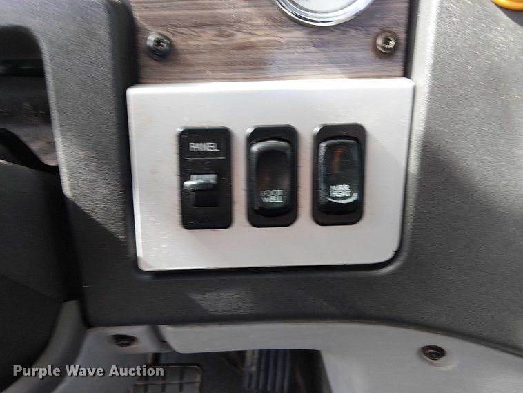 image for item EG1680 2018 Freightliner SD122 semi truck