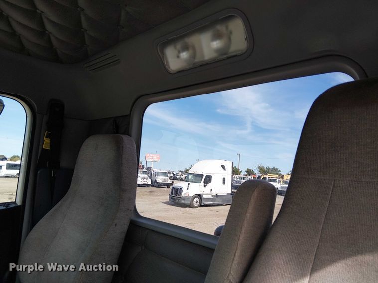 image for item EG1680 2018 Freightliner SD122 semi truck