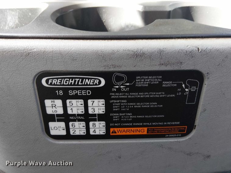 image for item EG1680 2018 Freightliner SD122 semi truck